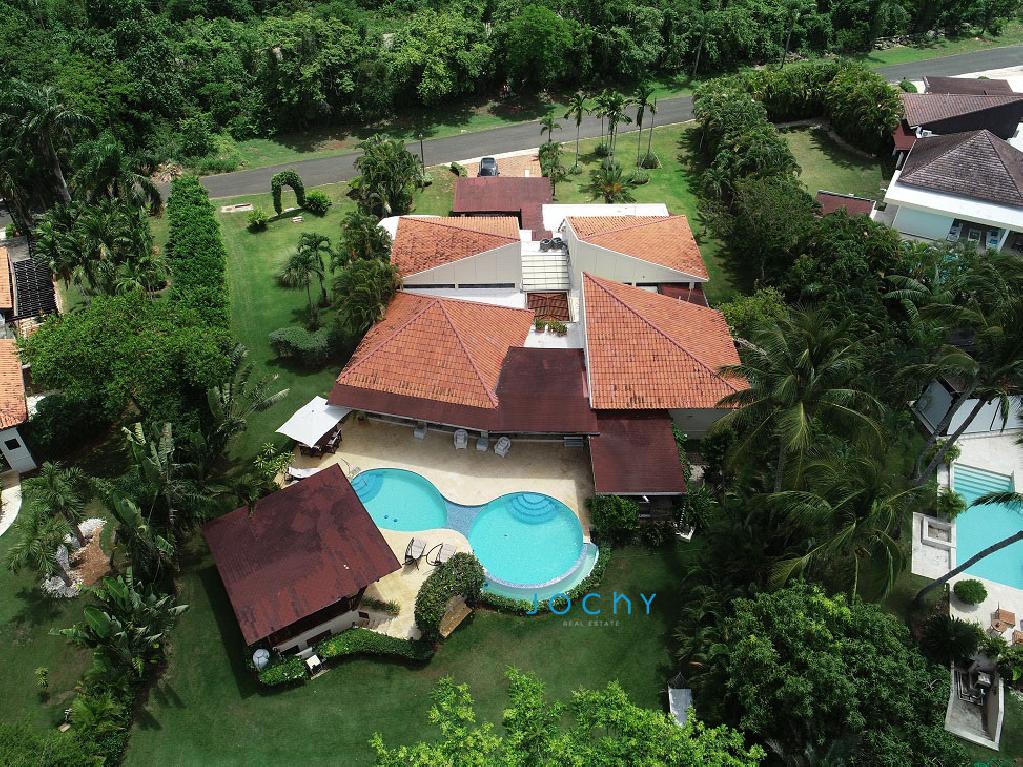 Jochy Real Estate vende villa en Casa de Campo La Romana  Foto 7163969-1.jpg