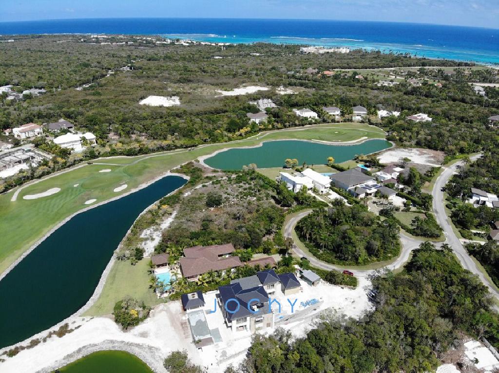 Jochy Real Estate vende solar en Punta Cana Resort  Club Foto 7175450-2.jpg
