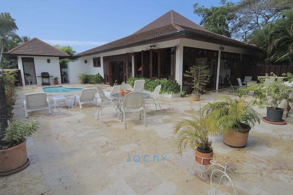 Jochy Real Estate vende villa en Casa de Campo La Romana R.D Foto 7225468-5.jpg