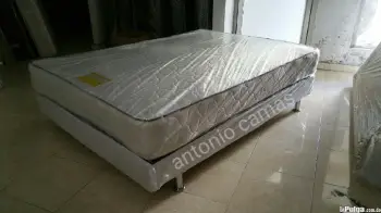 Cama full 54 con base tapizada blanca