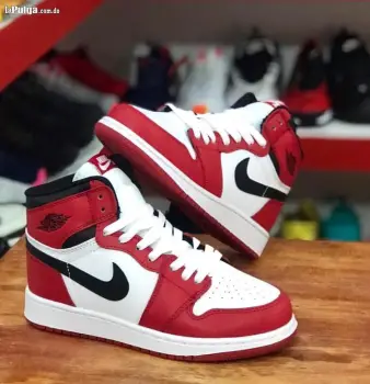 Tenis nike jordan retro 1 ultimate 2k24