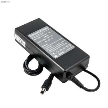 Cargador toshiba 15v. 6a 90w