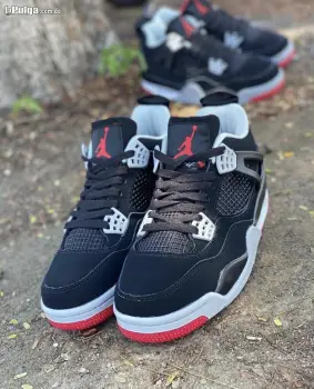 Tenis jordan retro 4 black bred 2021