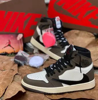 Tenis nike air jordan retro uno 1 one travis scott 2k24