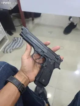 Pistola pietro beretta modelo 92fs tramiste incluidos.