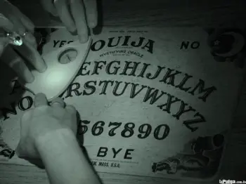 Juego de la ouija para contactar seres del mas alla