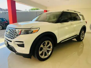 Ford explorer 2020 platinium blanca