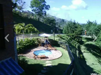 Villa de oportunidad de dos niveles en jarabacoa