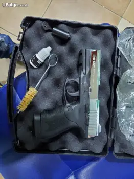 Pistola de fogueo retay pt24 plateada