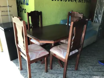 Juego de comedor de 4 sillaa