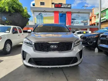 Kia sorento 2019 3 filas de asientos 4 cilindros recien llegada