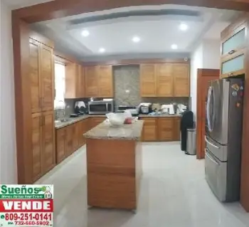 Casa en ventas de 490 m2 con piscina en gurabo santiago rep .dom.