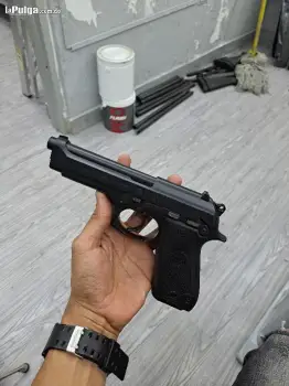 Pistola taurus pt92 tramiste incluidos y garantia una grasa.