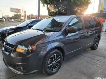 Dodge grand caravan 2018 recien importada