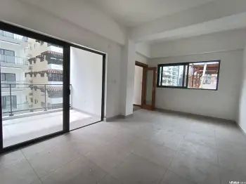 Apartamento 2do piso con terraza urb.real