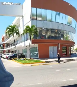 Local comercial en alquiler en plaza metropolitana naco