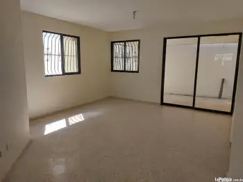 Vendo casa de 2 niveles autop. san isidro res. cerrado.