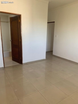 Alquilo apartamento en evaristo morales