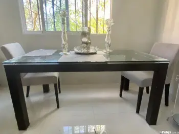 Mesa de comedor  cristal y metal