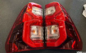 Farol trasero toyota hilux 2018 rh lh