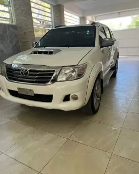 Toyota hilux 2014 diesel