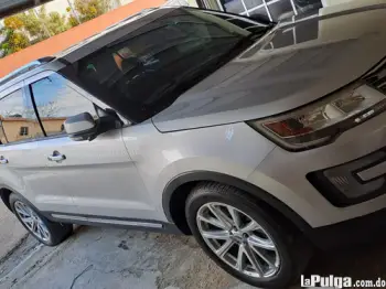 Se renta ford explorer 2016 gasolina