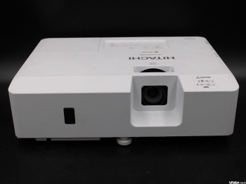 Proyector multimedia hitachi con hdmi