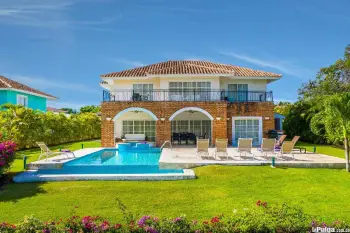 Hermosa villa en venta.