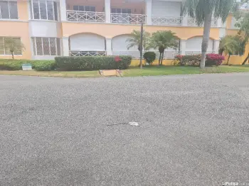 Vendo apartamento en brisas de guavaberry