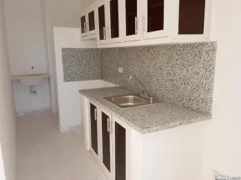 Comodo  apto en alquiler  villa carmen 2do piso