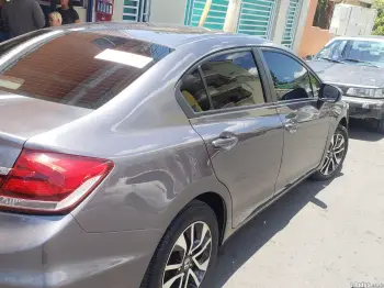 Honda civic 2015 730 mil