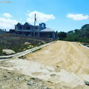 Solares en villa mella con titulo. este es momento