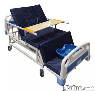 Cama hospitalaria y silla cardiaca con colchon y orinal