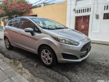 Ford fiesta 2016 como nuevo!!!! traspaso incluido