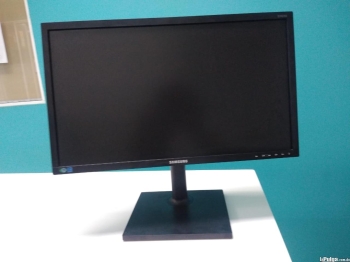 Monitor samsumg s24e450  tamaño de la pantalla 23.6