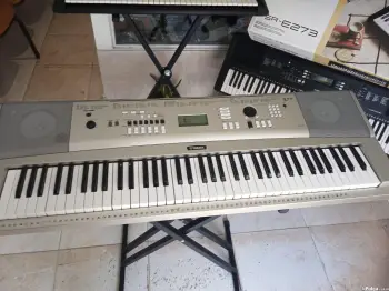 Piano yamaha ypg 235