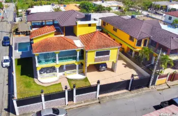 Casa de tres niveles de venta en jarabacoa