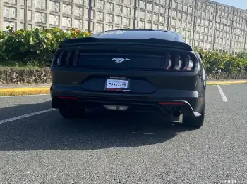 Ford mustang 2018 gasolina