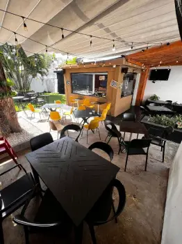 Punto comercial restaurante bar  grill en venta