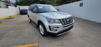 Ford explorer xlt 2017