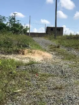 A la venta solar de 214 m2 en residencial ya habitado