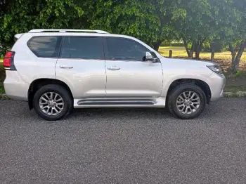 Vendo toyota land cruise prado 2018