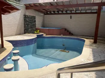 Venta casa 4 habitaciones con piscina en ensanche isabelita