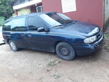 Vehículo ford winstar  en la vega