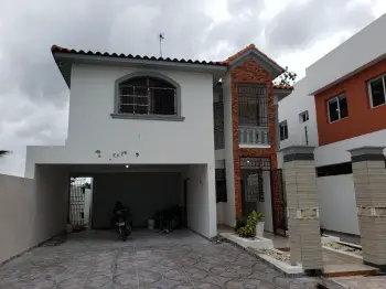 Descubre esta impresionante casa de 2 niveles