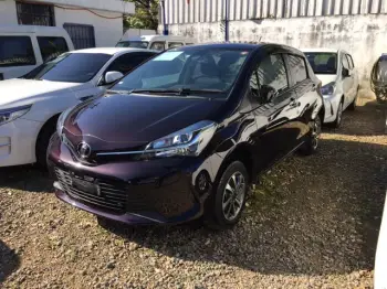 Toyota vitz 2017