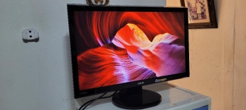 Monitor asus 24 pulg full 1080p hdmi trae bocinas internas