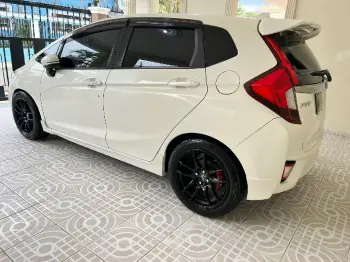 Honda fit 2015 version rs