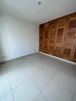 Apartamento ubicado en el sector de evaristo morales distri