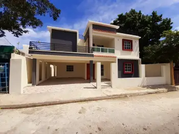 Casa en proyecto cerrado en la autopista de san isidro